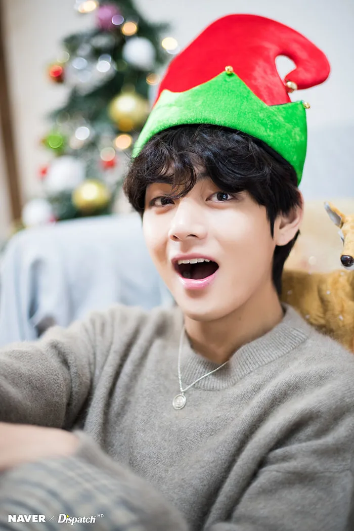 Dispatch tung bộ ảnh Giáng sinh 2019 đẹp nao lòng của BTS: 7 mẫu bạn trai  lý tưởng mà fan mơ ước!