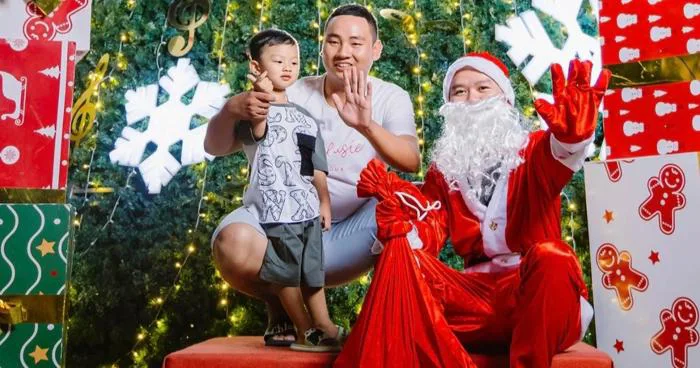 Chàng trai Tây Ninh chụp ảnh Giáng sinh miễn phí cho 1.000 người lạ | Báo  Dân trí