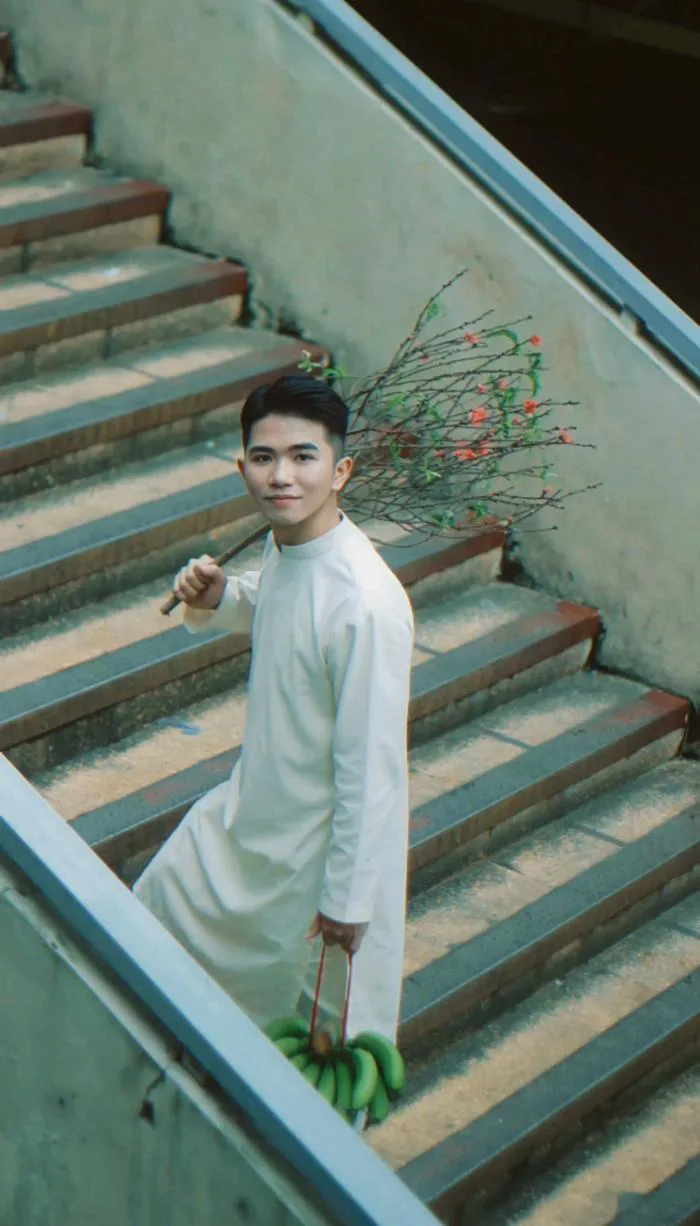 Những chàng trai mê áo dài