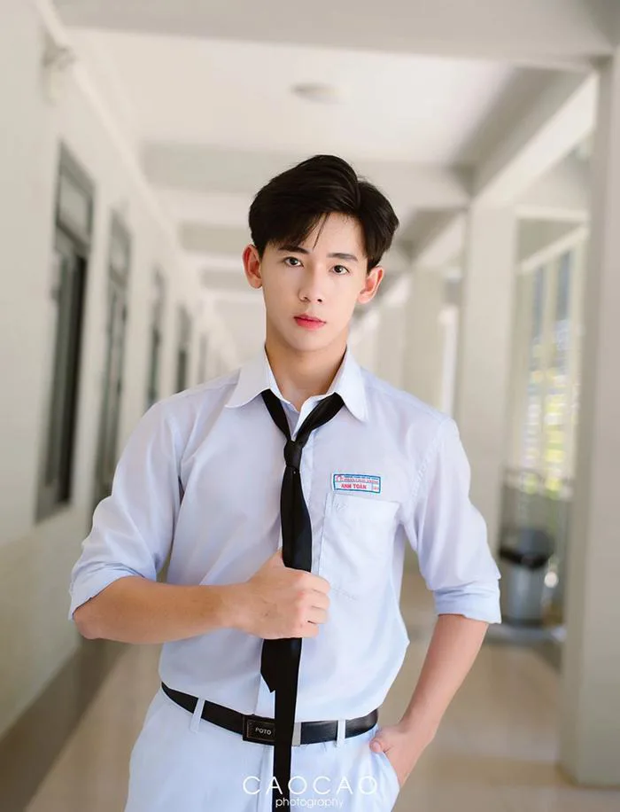 Nam sinh 18 tuổi sở hữu cơ bụng 6 múi đẹp như người mẫu | Báo Dân trí