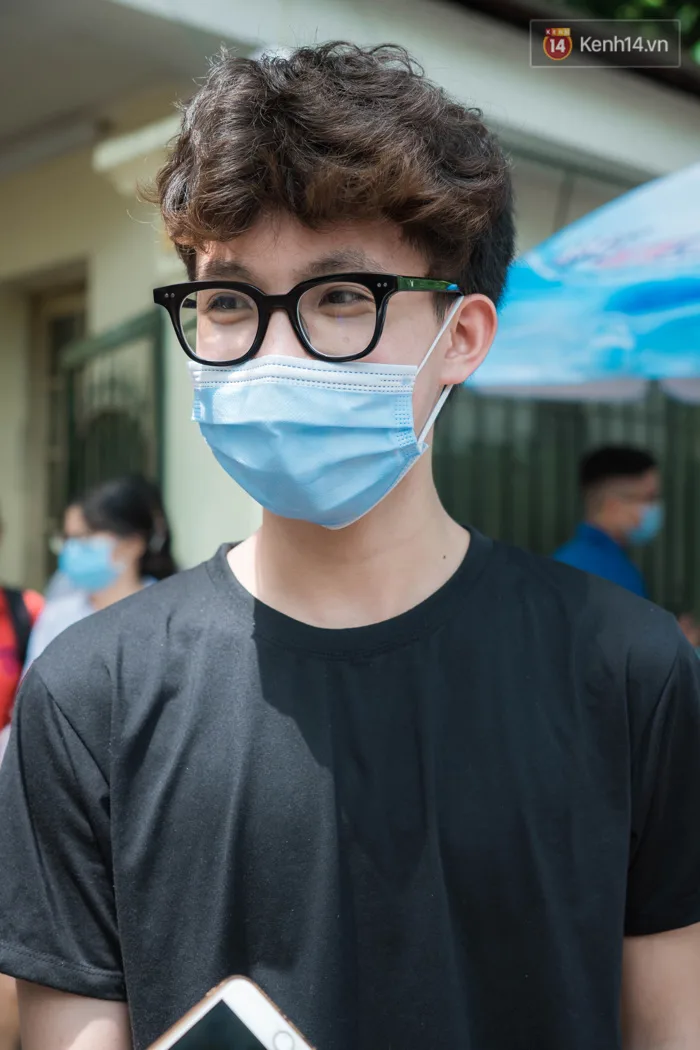 Vì thí sinh đeo khẩu trang nên đây là chùm ảnh những đôi mắt đẹp nhất mùa thi tốt nghiệp 2020