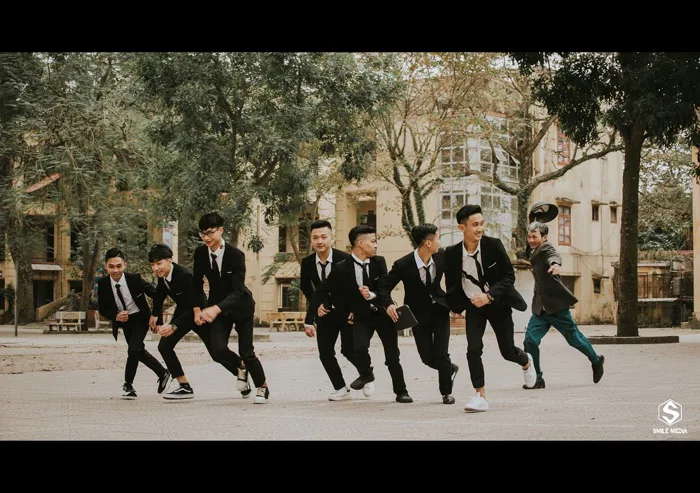 20+ Kiểu tạo dáng chụp ảnh kỷ yếu cho nam chuẩn cậu 