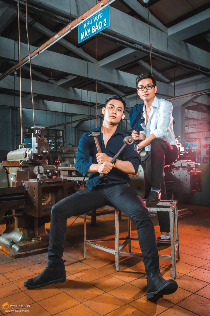 Bộ ảnh kỷ yếu của trai Kỹ thuật đẹp rụng rời khiến hàng nghìn nữ sinh chỉ  muốn xin info 'ngay tắp lự' - Saostar.vn