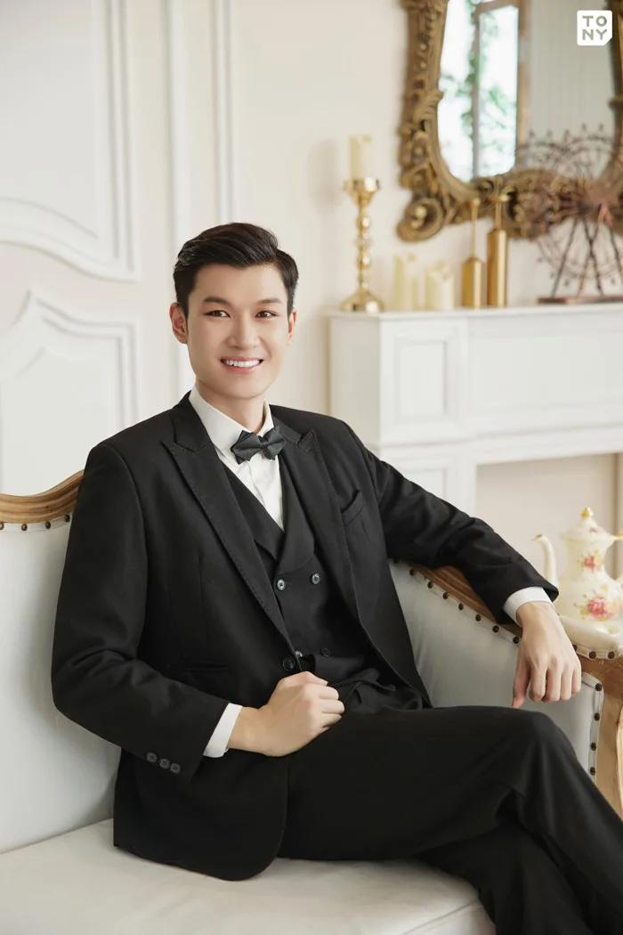 Chụp Ảnh Cưới Nên Mặc Vest Màu Gì - Xu Hướng Vest 2023