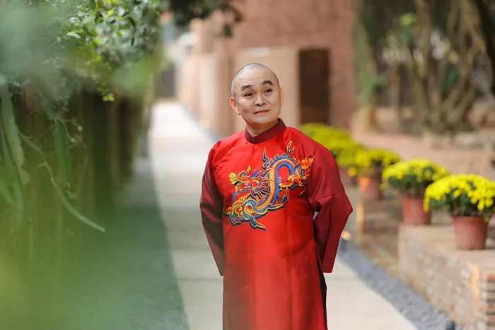 Cuộc sống một mình kín tiếng của em trai ruột 