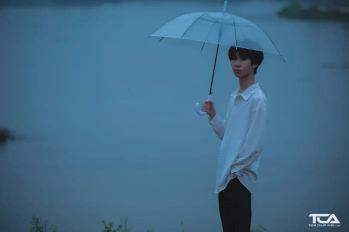 1001+ CÁCH CHỤP ẢNH DƯỚI MƯA BUỒN SIÊU DEEP CHO NHỮNG NGÀY “TAN CHẬM” Ở HÀ  NỘI