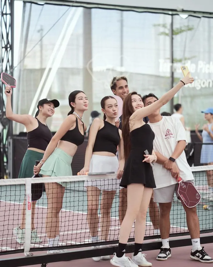 Trai đẹp top 1 Pickleball châu Á: Phụ nữ diện đồ đẹp ra sân là điều đáng  tôn trọng