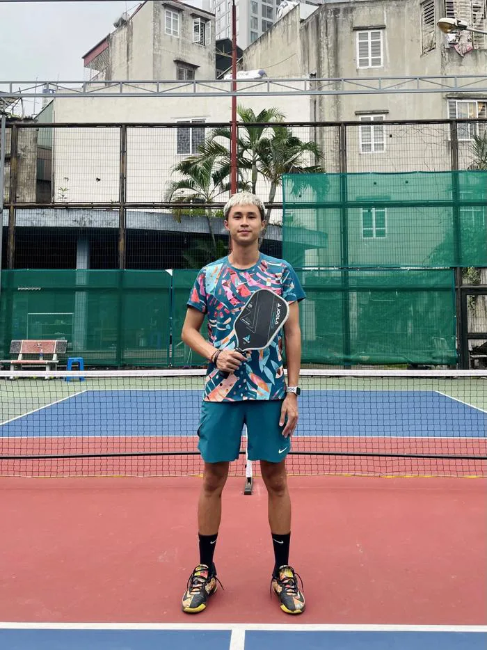 Người trẻ chi trăm triệu sắm đồ pickleball: Mặc đẹp không phải để 
