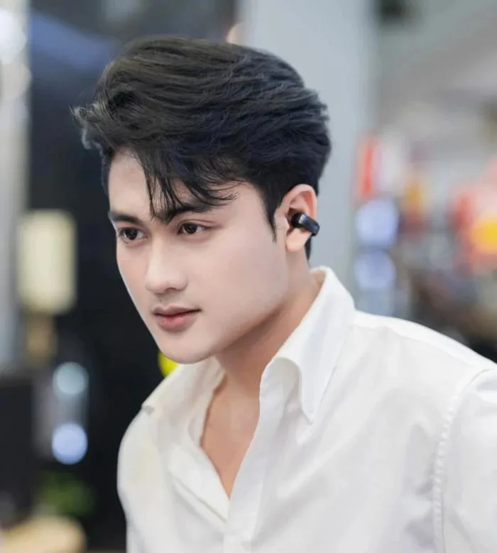 Nam vương sinh viên đẹp trai, học giỏi và sở hữu nhiều thành tích ấn tượng