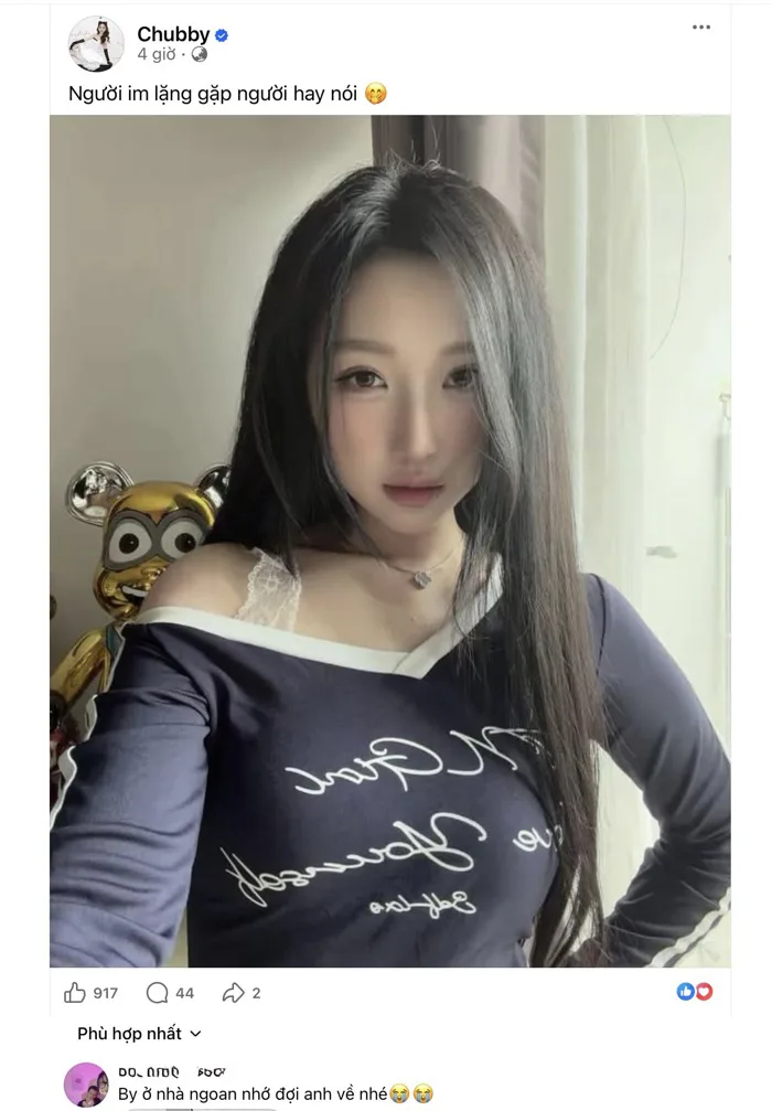 Cập nhật trạng thái đúng lúc bạn trai cũ 