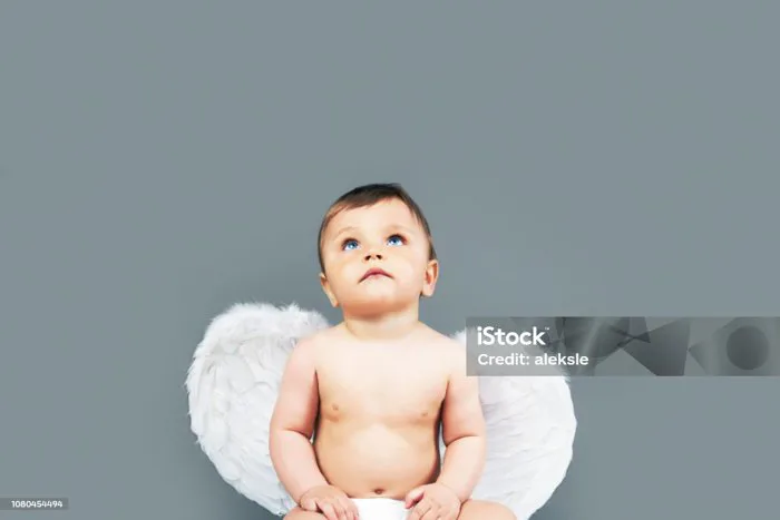 Bé Trai Thiên Thần Hình ảnh Sẵn có - Tải xuống Hình ảnh Ngay bây giờ - Thiên  Sứ, Trẻ mới biết đi, 6-11 tháng - iStock