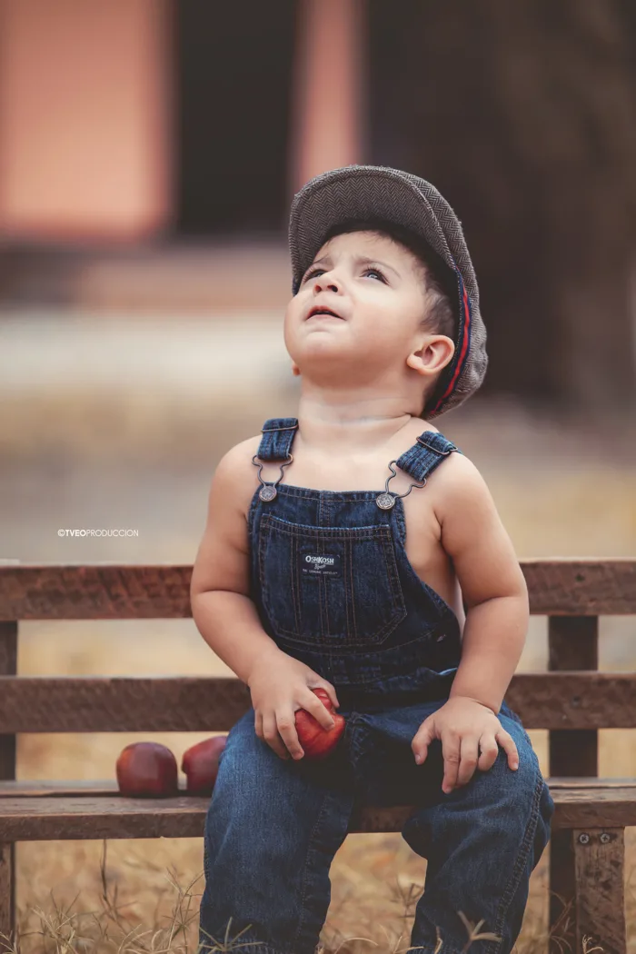 hình ảnh : đứa bé, bọn trẻ, vui mừng, đồ cũ, một năm, cổ điển, đứa trẻ, đối  mặt, ảnh chụp, những người, da, sắc đẹp, vẻ đẹp, ngồi, Trẻ mới biết