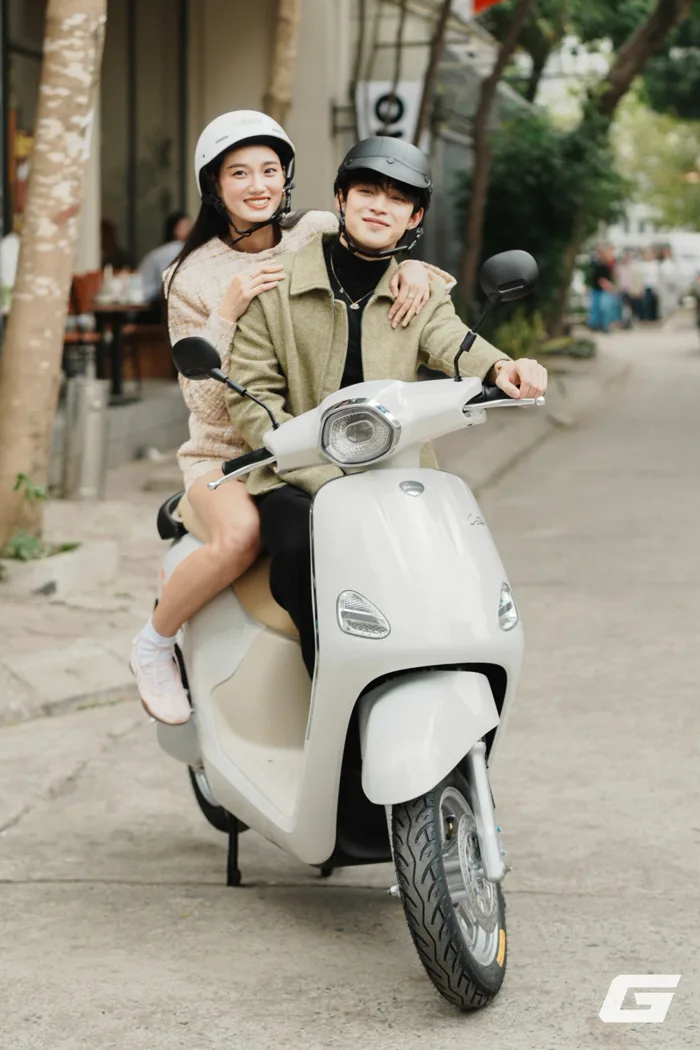 Xe máy điện YADEA ngon - bổ - đẹp sắp bán: Pin đi 180km, tốc độ tối đa  63km/h, có màn hình để xem bản đồ