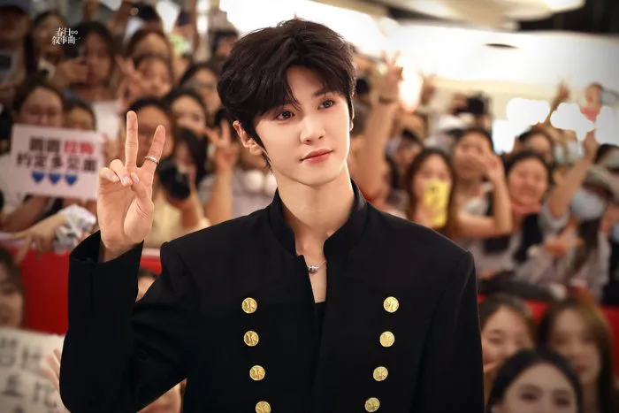 Trần Triết Viễn rạng rỡ dự sự kiện Shiseido, không bị ảnh hưởng bởi Vu  Chính | Harper's Bazaar Việt Nam