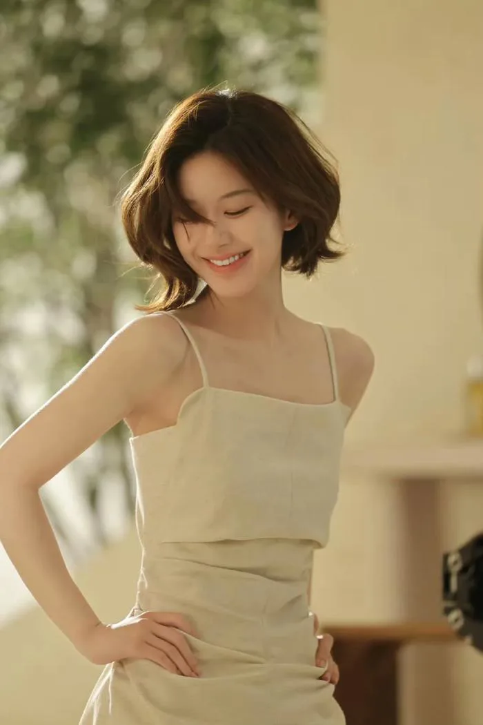 Triệu Lộ Tư xinh đẹp với diện mạo mới