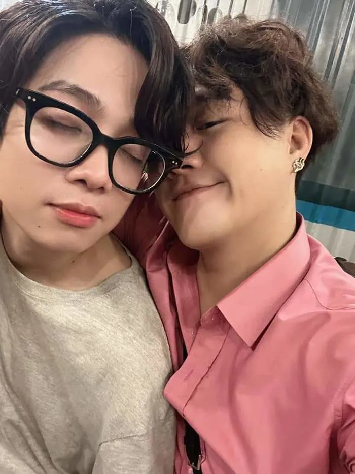 Vướng tin đồn hẹn hò Bùi Anh Tuấn sau loạt ảnh tình cảm, Trung Quân Idol  nói gì?