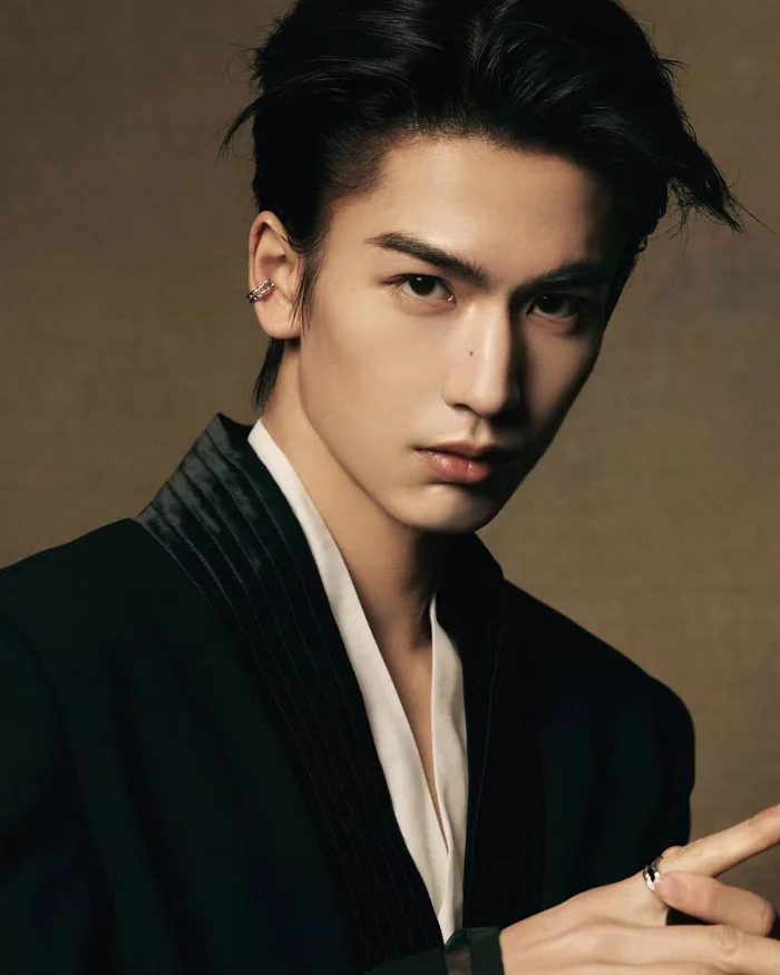 14 phim Trương Lăng Hách đóng giúp anh trở thành nam thần | Harper's Bazaar Việt Nam