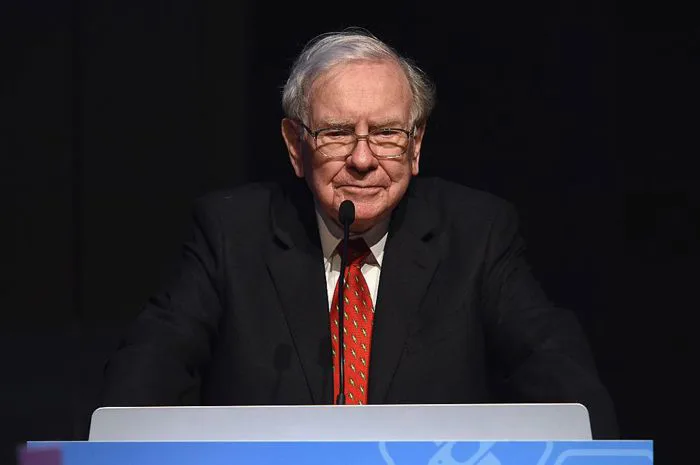 Warren Buffett, Elon Musk và các doanh nhân nổi tiếng trở thành tỷ phú khi  bao nhiêu tuổi?