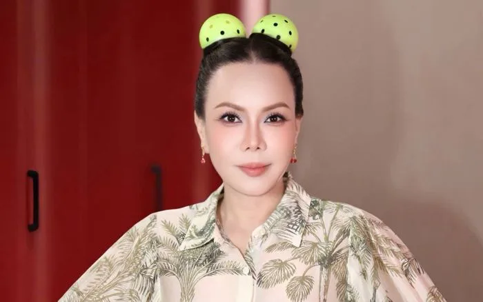 Việt Hương khoe ảnh hiếm từ 50 năm trước - Saostar.vn