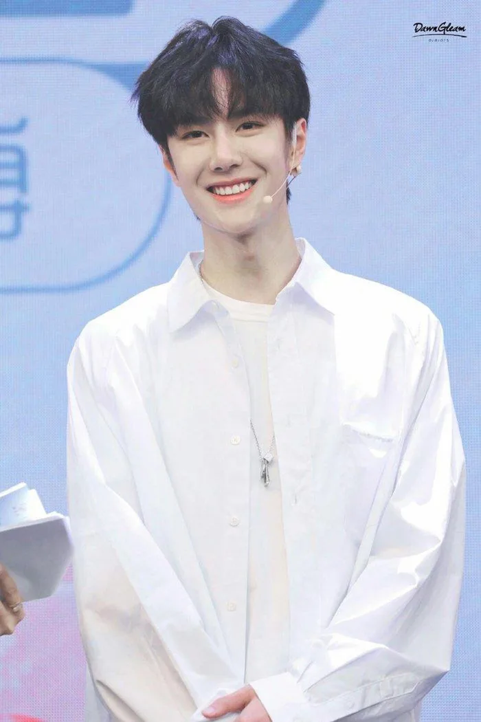 Ảnh Vương Nhất Bác 