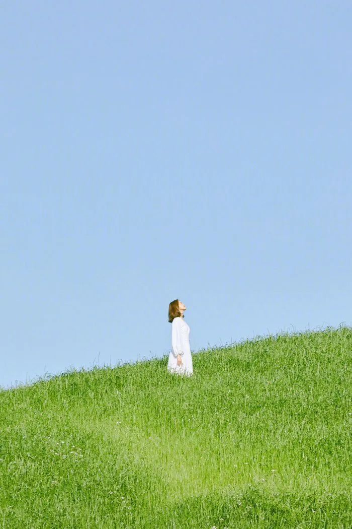 Yoona (SNSD) đẹp mong manh trong loạt ảnh nhá hàng cho ca khúc mới -  BlogAnChoi